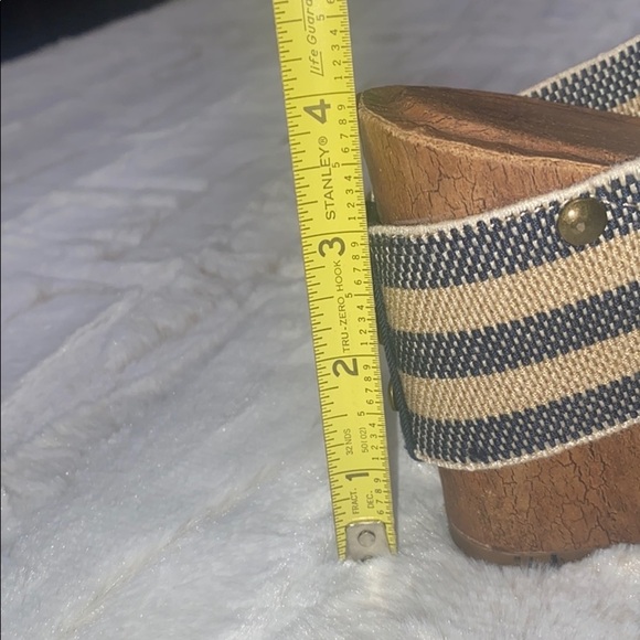 Cato Blue & Striped Wedge Sandals With Faux Wood Sole & Stud Detail Size 8M - Picture 9 of 10